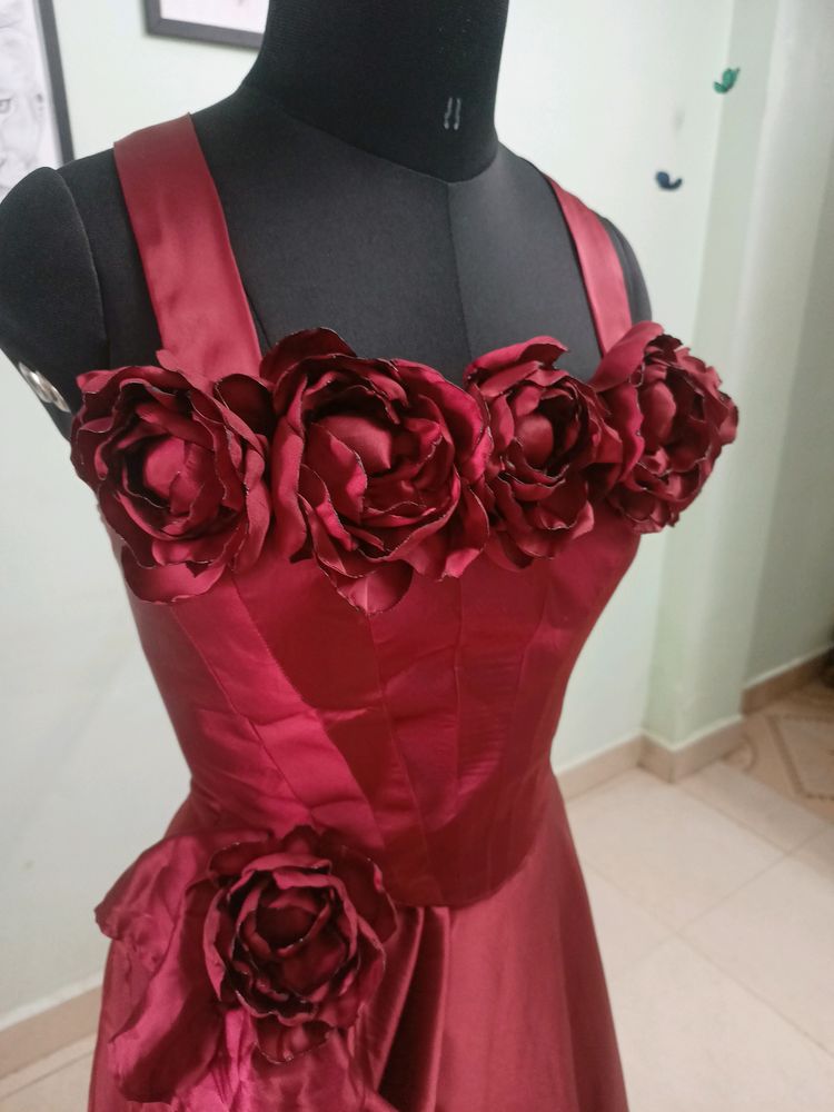 Unique Rose Dress 🌹