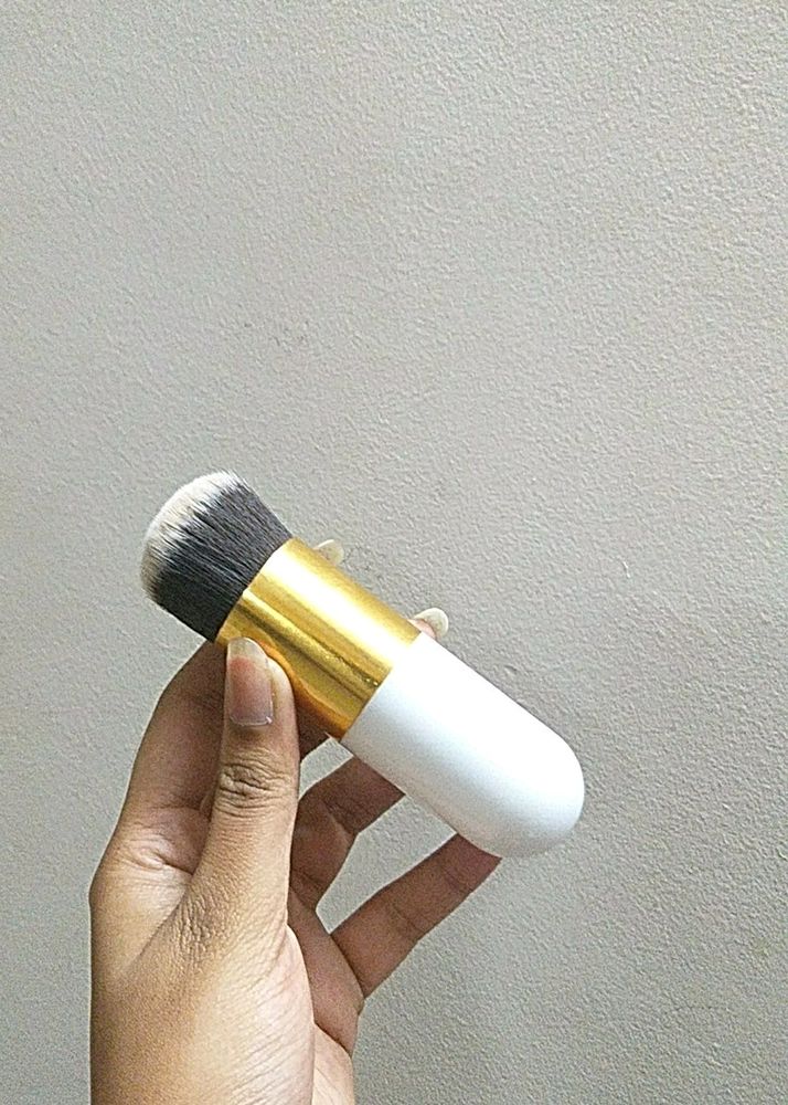 makeup brush