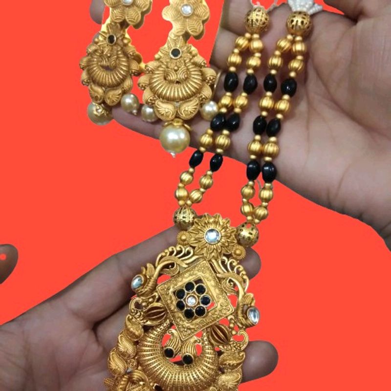 Beautiful Jewellery Set At Very Low Price BK Fast