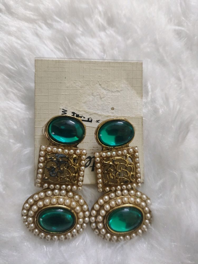 Emerald Pearl Earrings