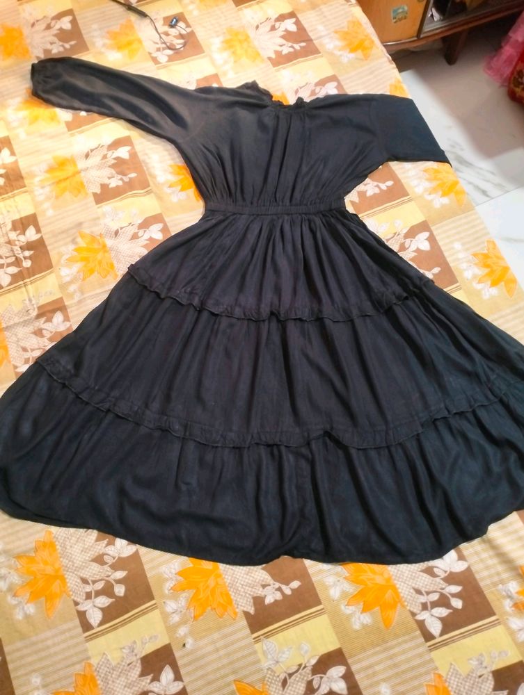 Black Midi Dress 🖤🖤
