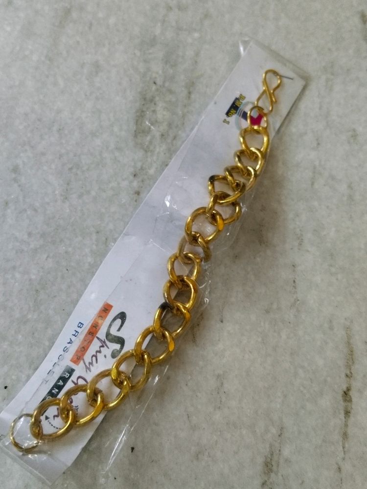 golden chain bracelet