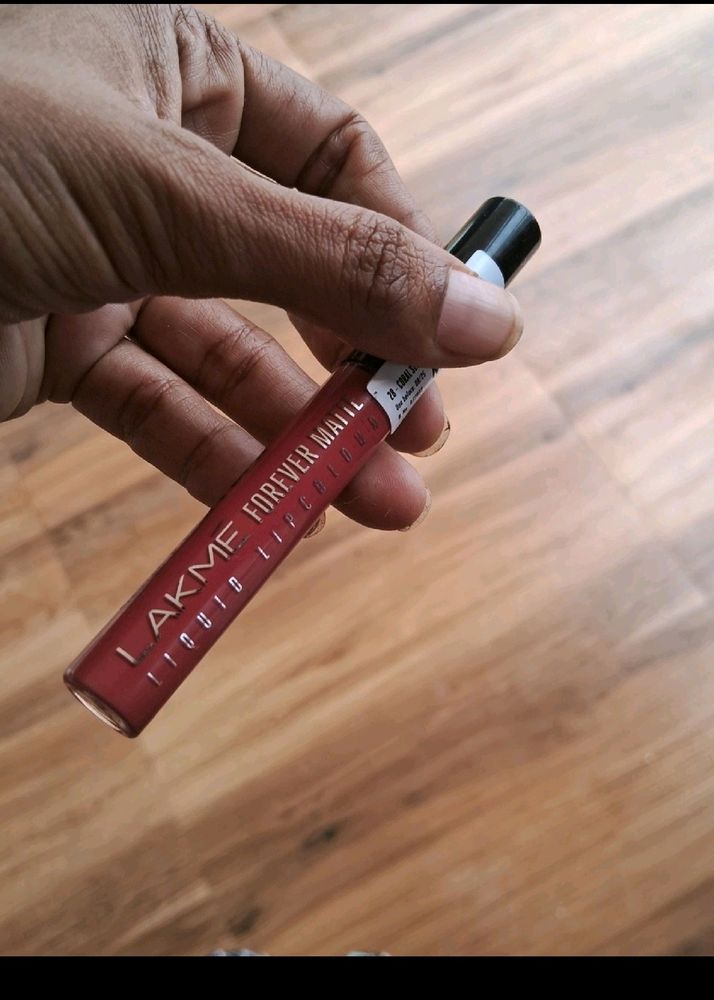 Lakme Liquid Lipstick Coral Sense