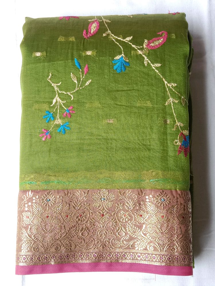 Embroidery Pattu Saree