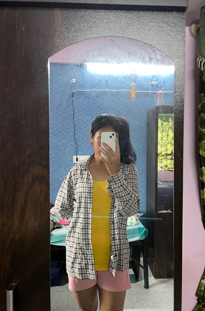 GREY SHIRT AND YELLOW TOP COMBO