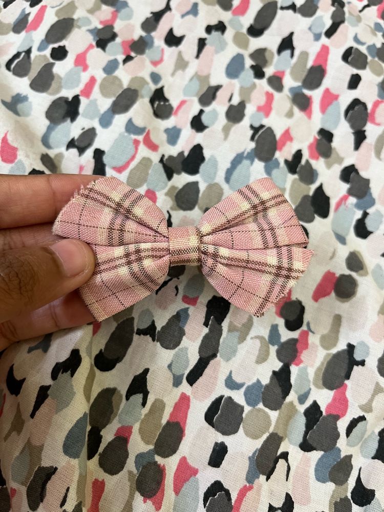 Max Bow Hair Clip