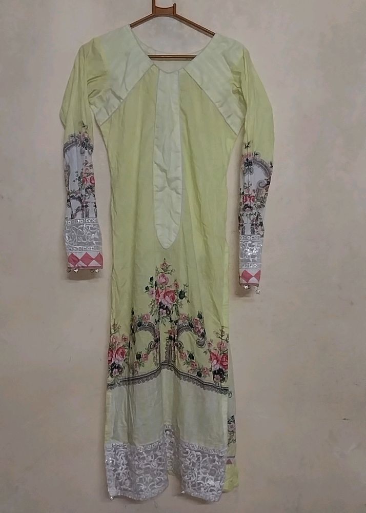 Very Beautiful Pakistani Kurtis