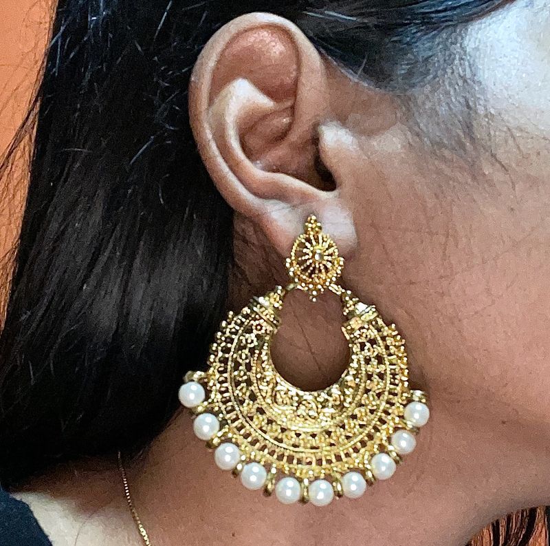 Golden Earrings With Pearl