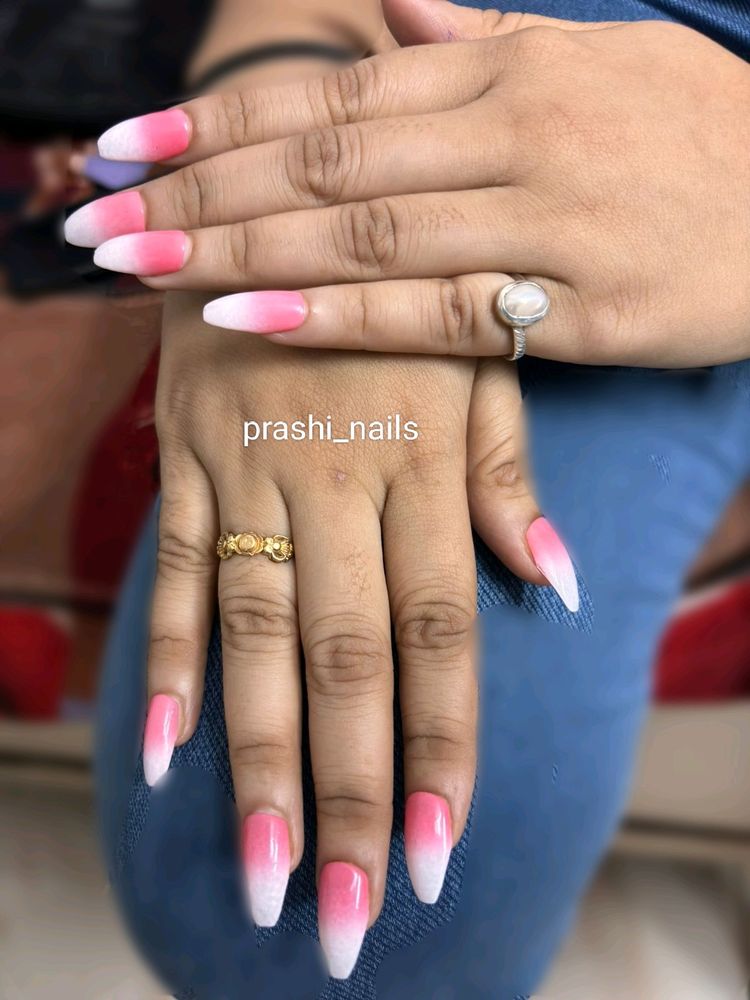 Pink And White Ombre Press On Nails (036)