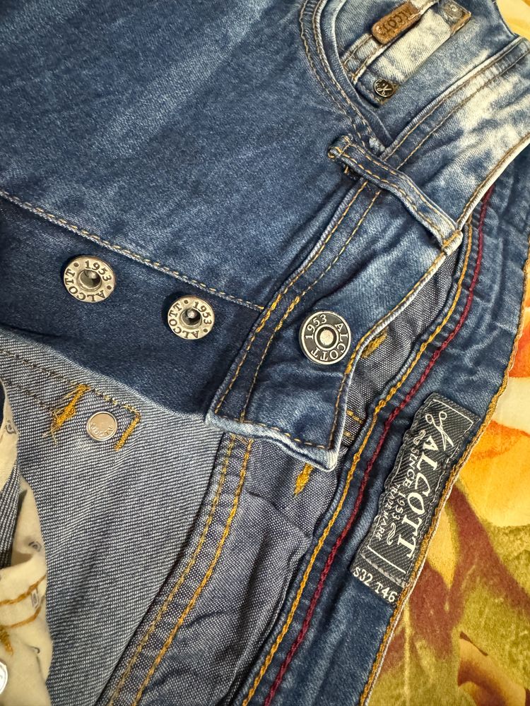 Original Alcott 30 Waist Jeans