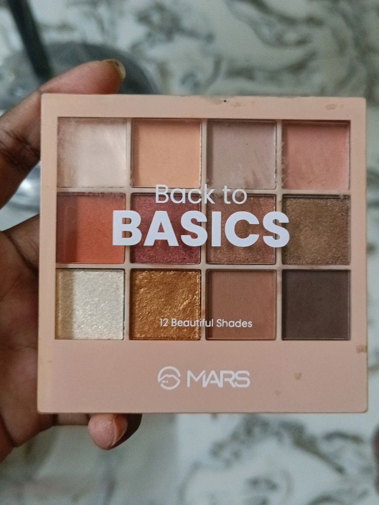 Mars Eyeshadow Palette With 5 Shimmers