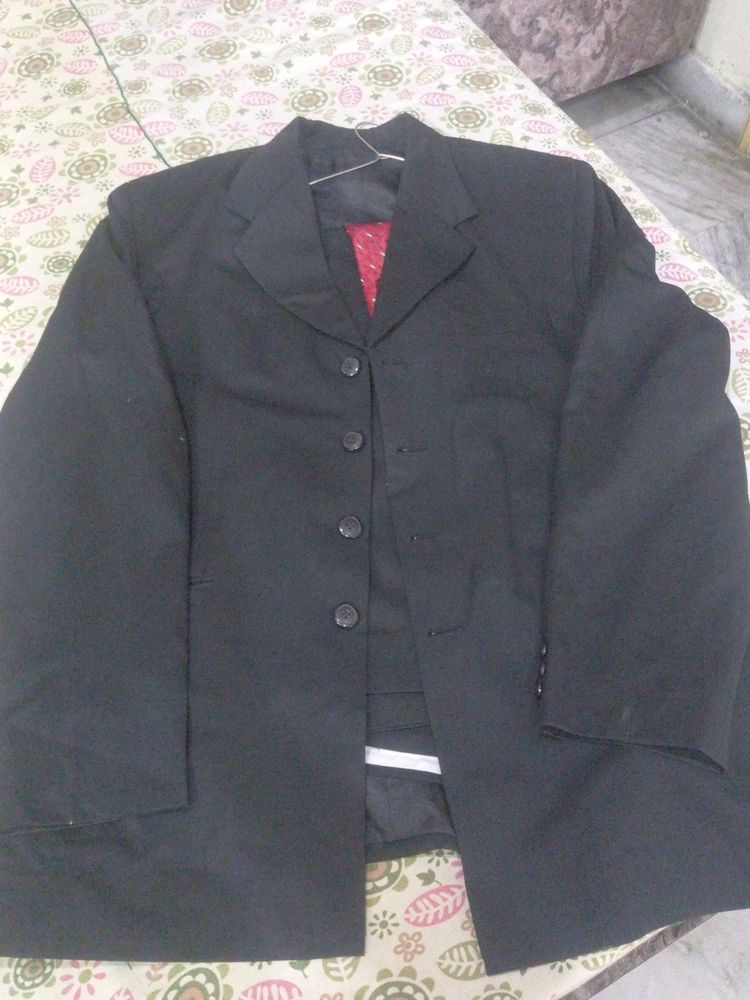 Pant Waist34 Inch.coat 17 And Half Inch.red Tie