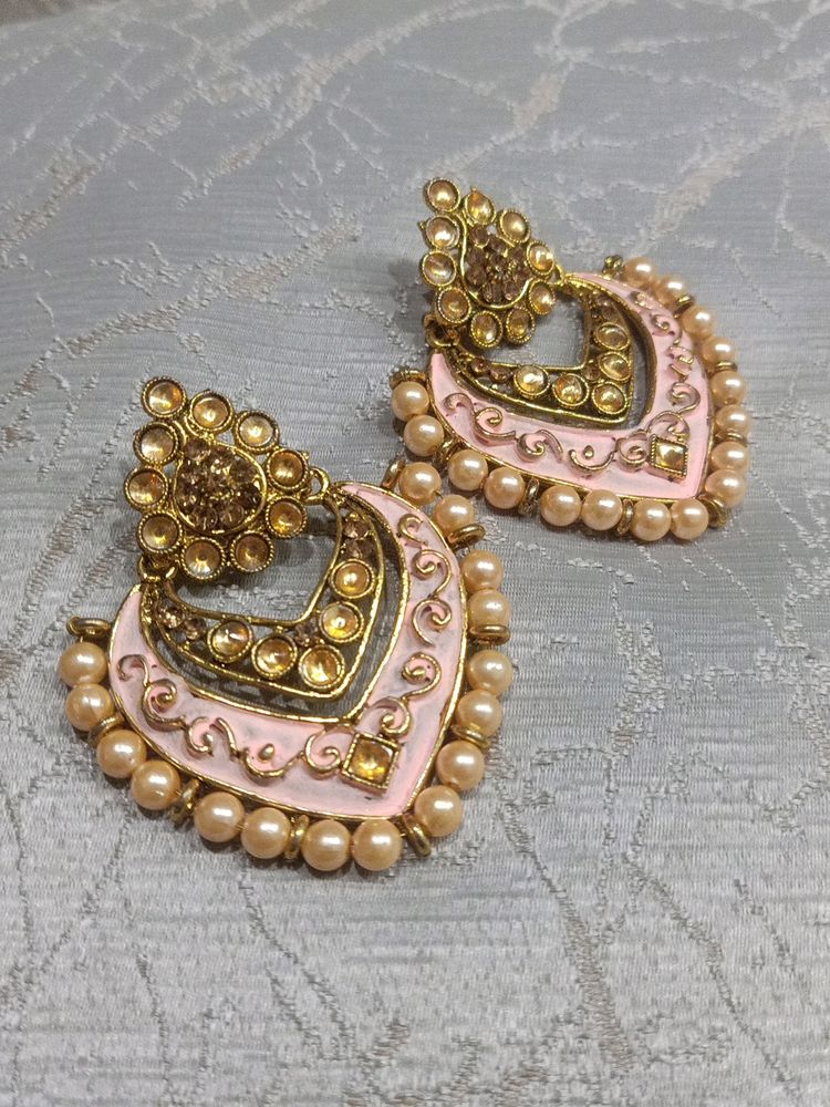 New Earings Pair Trending