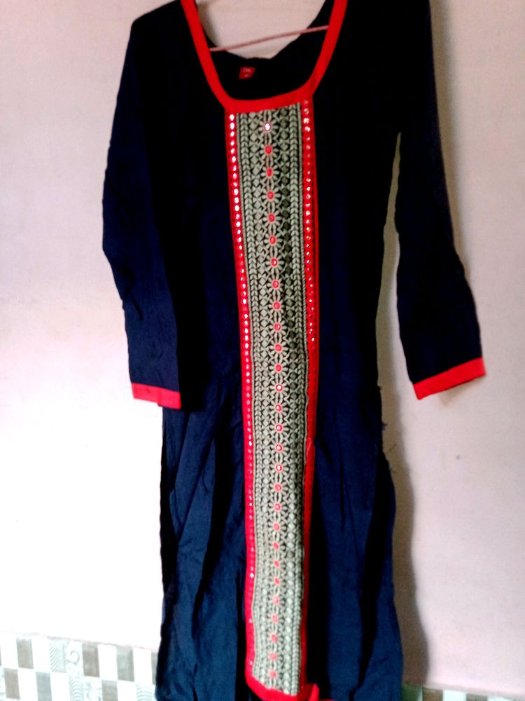 Navy Blue Kurta With Front Line Embroidery