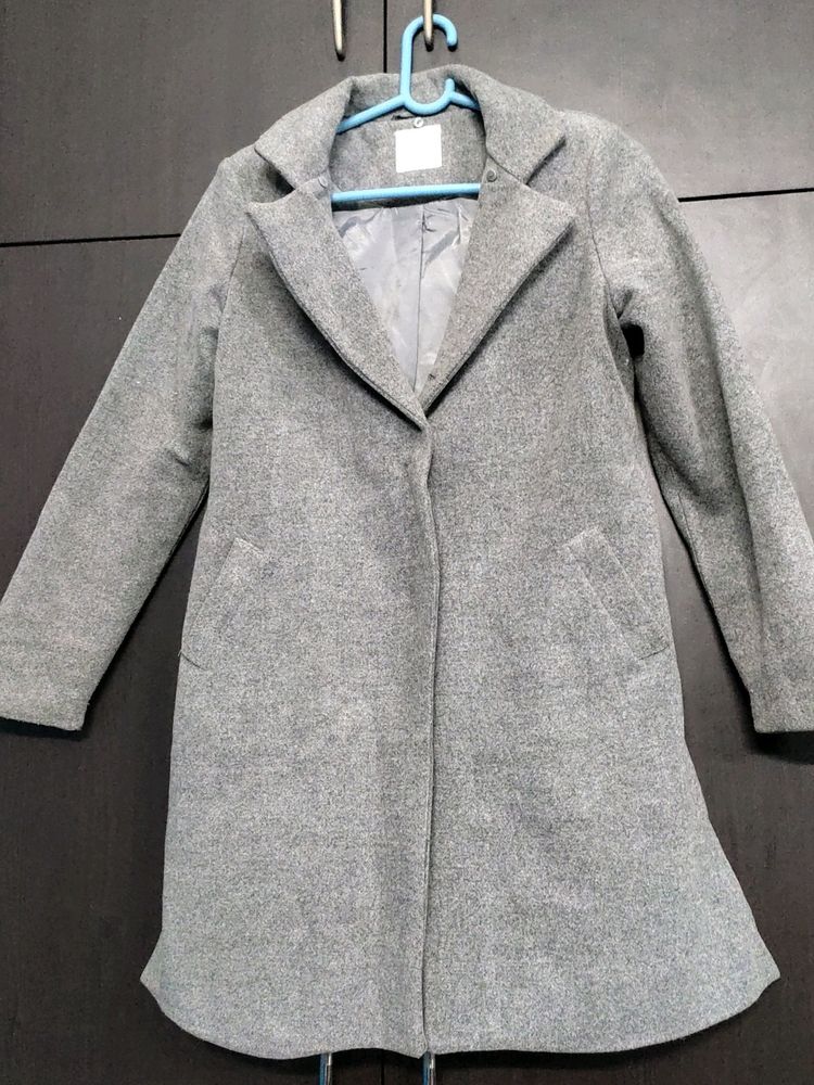 n New Condition I M Selling Long coat