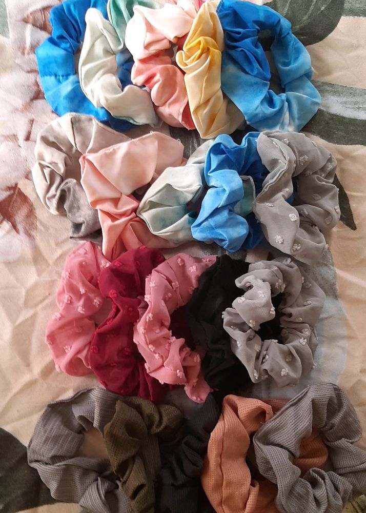 Mix Print And Color Scrunchies Set Of 20 Pieces