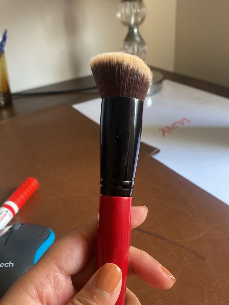 Smash box Full Coverage Foundation Brush