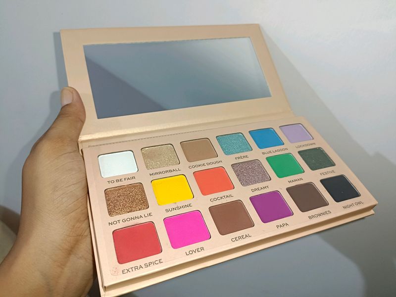 Makeup Revolution X Soph Eyeshadow Palette