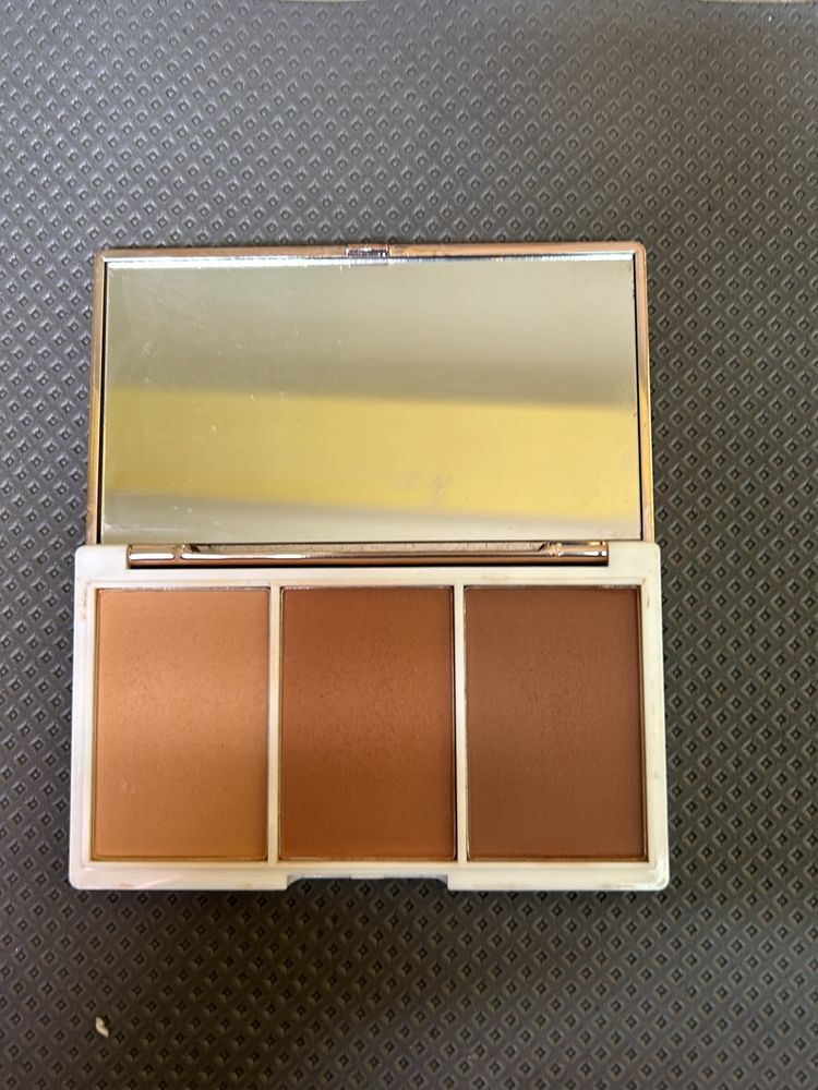 Kay Beauty Contour & Highlight Pro Palette