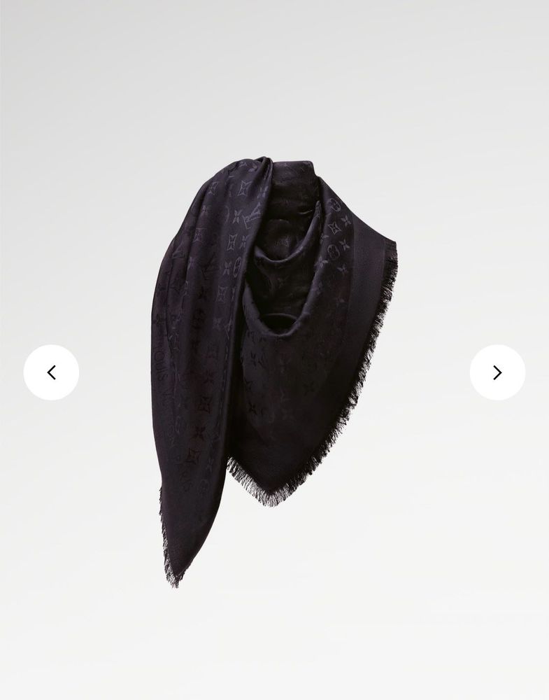 Louis Vuitton Monogram Classic Shawl