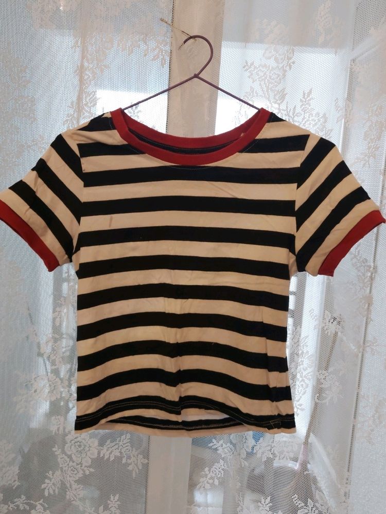 NUON BY WESTSIDE CROP TOP WHITE AND BLACK STRIPED