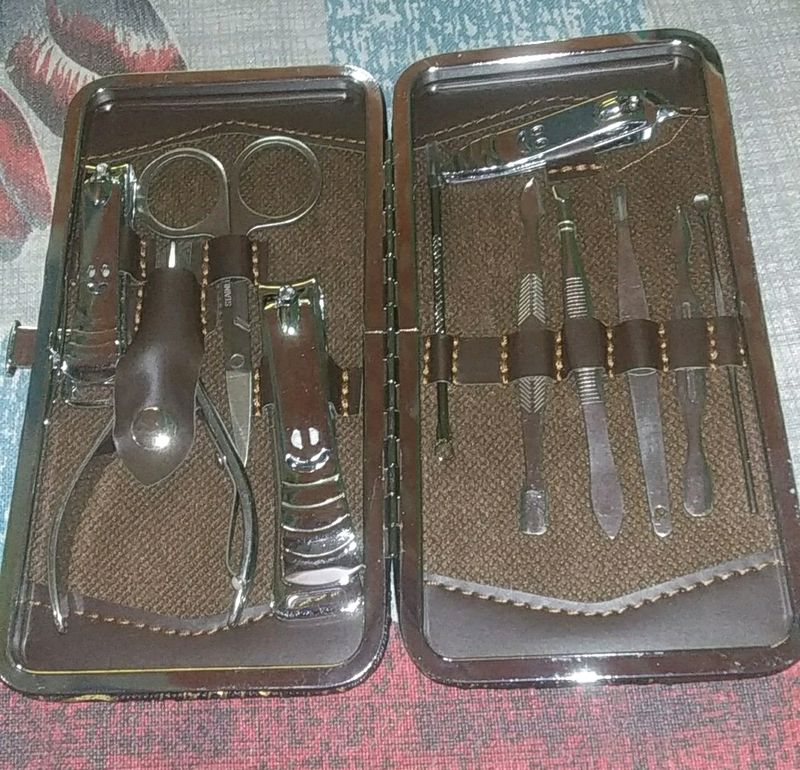 Manicure Pedicure Kit