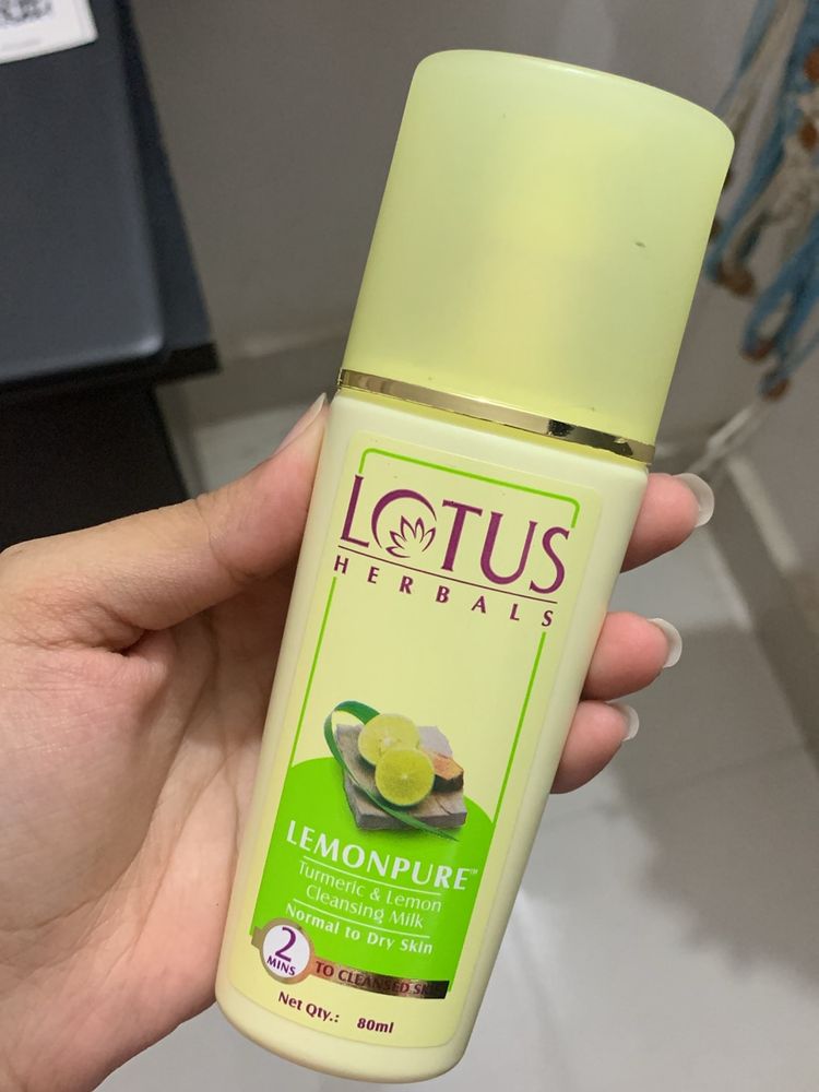 Lotus Cleansing Milk