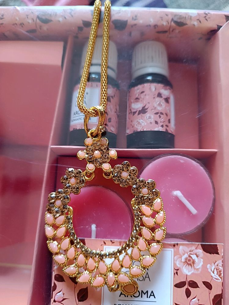 Peach Colour Beautiful Necklace