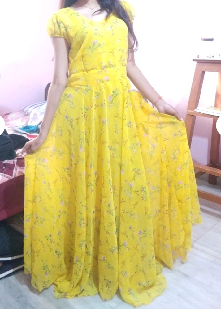 Yellow 🟡 Gown 🟡♥️♥️ For Haldi Ceremony ♥️ It's T