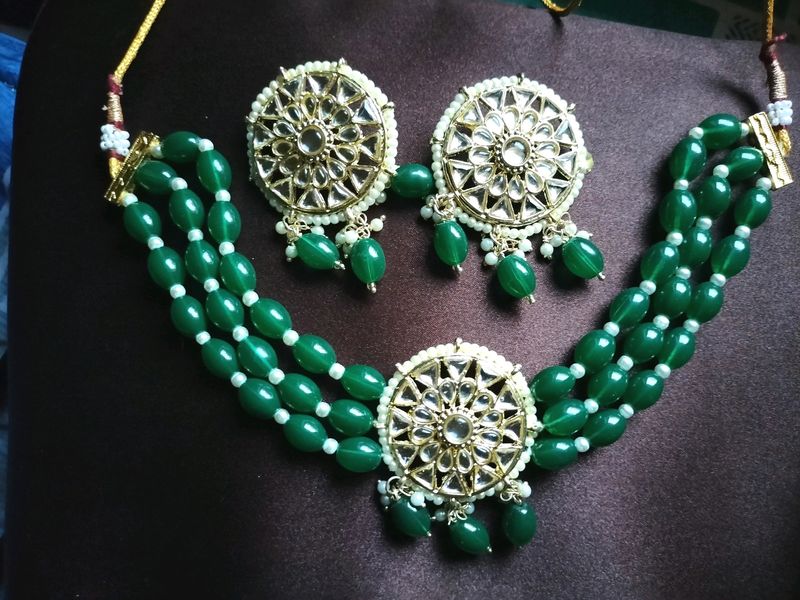 Beautiful Kundan Jewellery Set