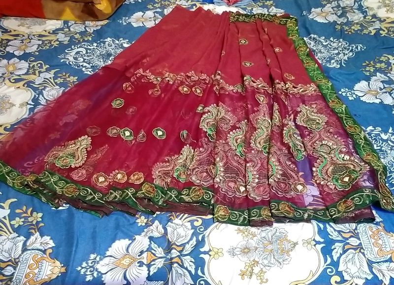 Half Chiffon And Net Saree