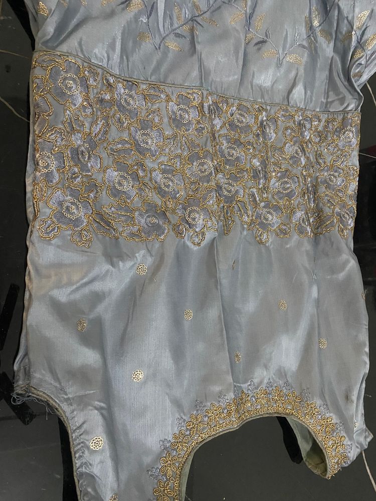 Offer .. Offer.  Beautiful Gown With Heavy Jarkan Dupatta .. Only One Time Wear