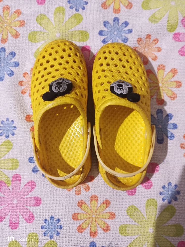 KIDS CROCS TYPE MICKEY MOUSE FOOTWEAR