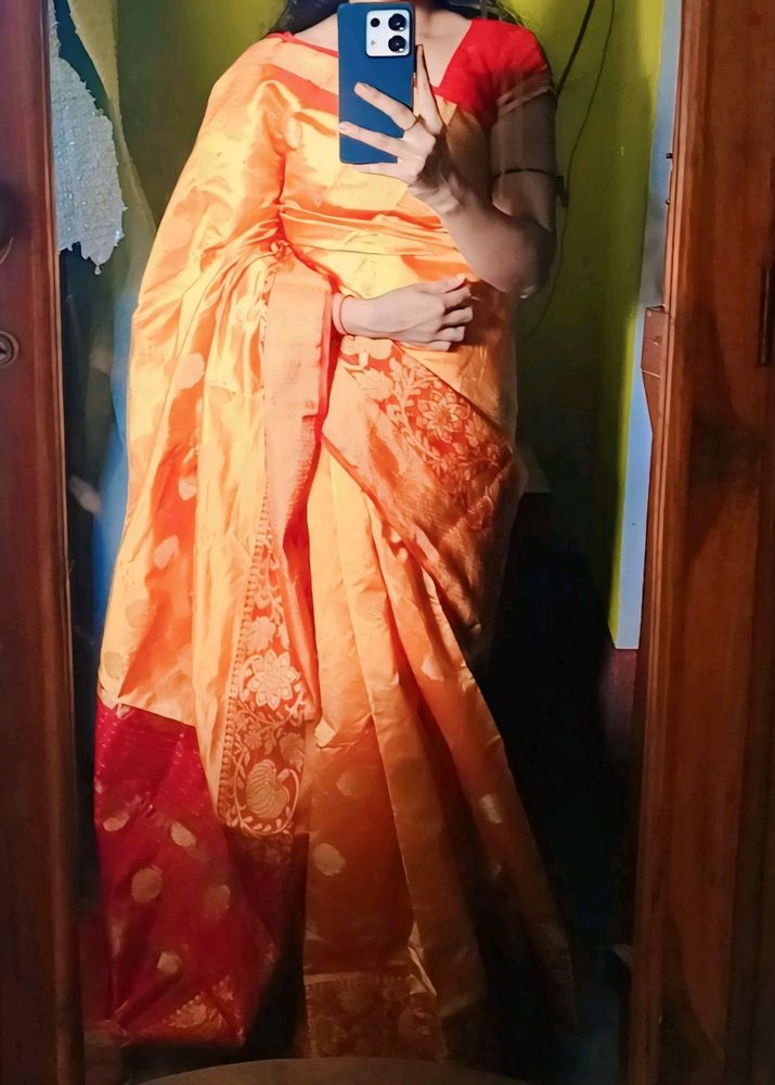 A Beautiful Saree  🩷🩵