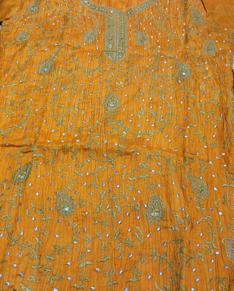 Embroidery 🧡🍊 Orange Kurti