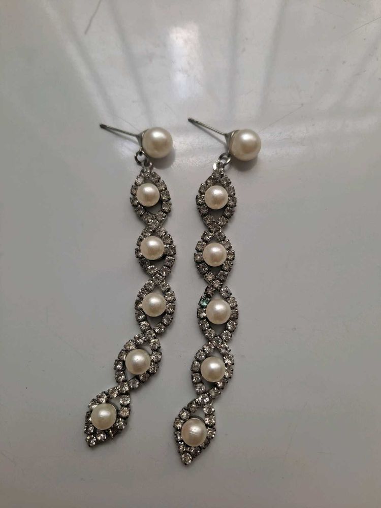 Pearl And Stone Earing