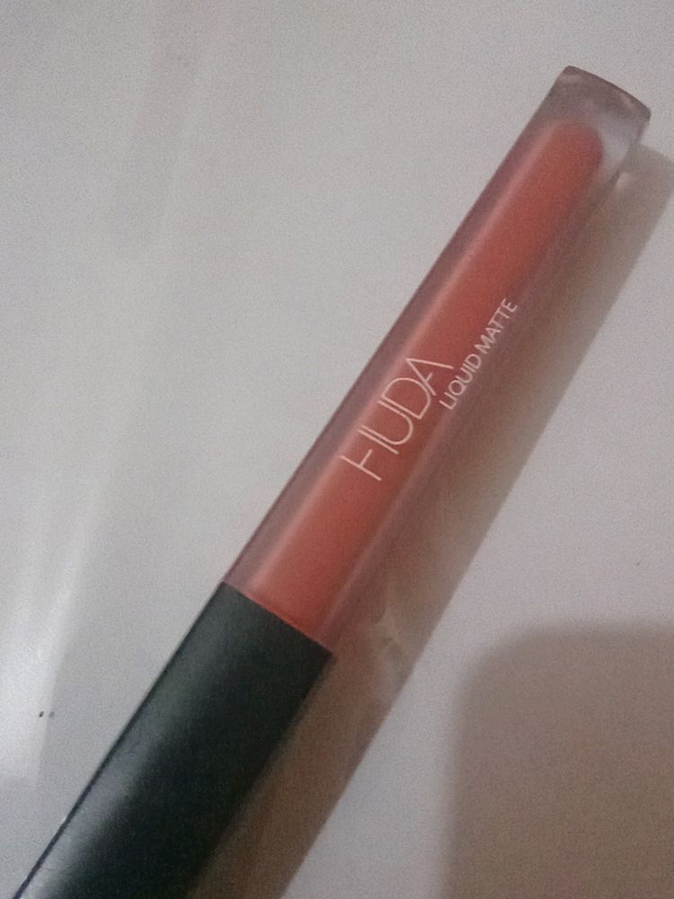 New Huda Beauty Matte Lipstick Nude Pink Color