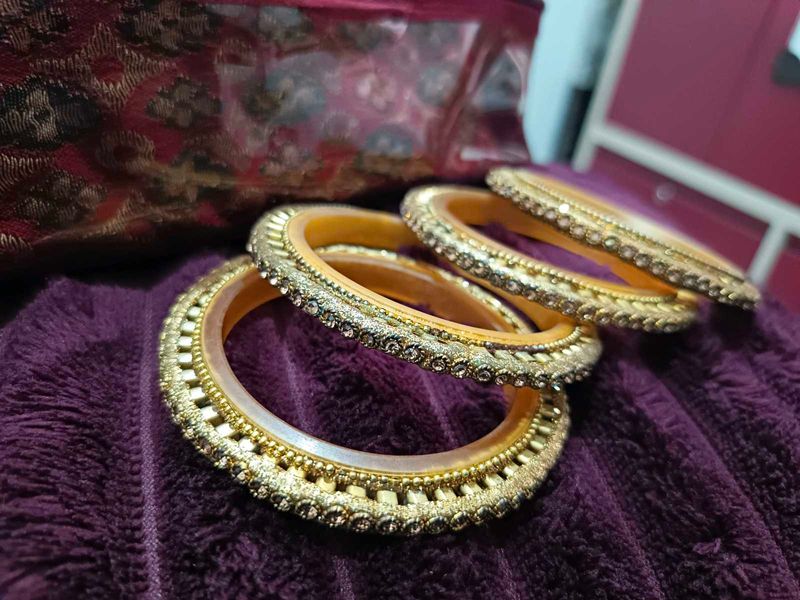 Pack Of 4 Golden Stone Bangles