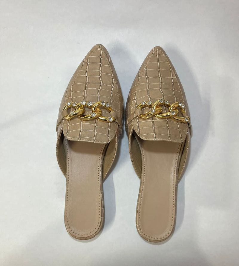 Beige Crocodile Textured Flats Box Packed Size 5-7