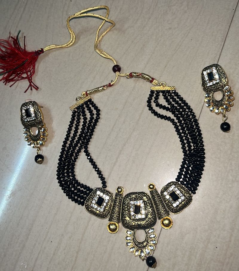 Beautiful Black And Golden Partywear Necklace