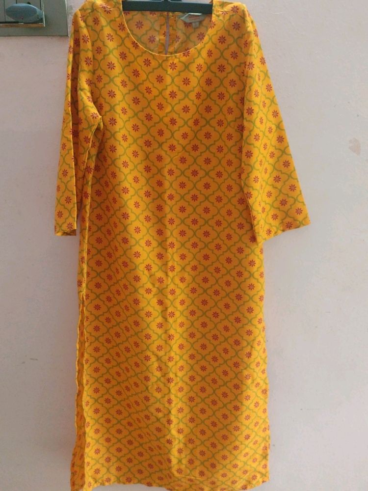 Yellow Kurta Set With Floral Print