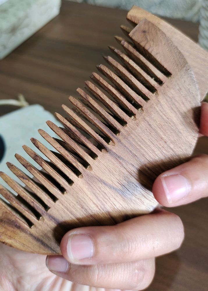 Neem Wooden Comb 2 Pcs