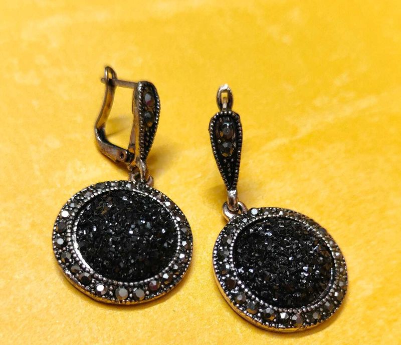 Indo Western Black Royal Earring