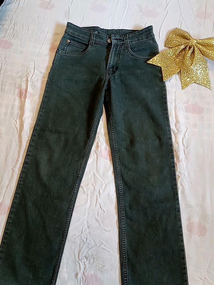 Unused Jeans..stright Pant