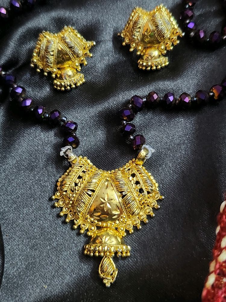 Golden Jewellery Set At Best Price