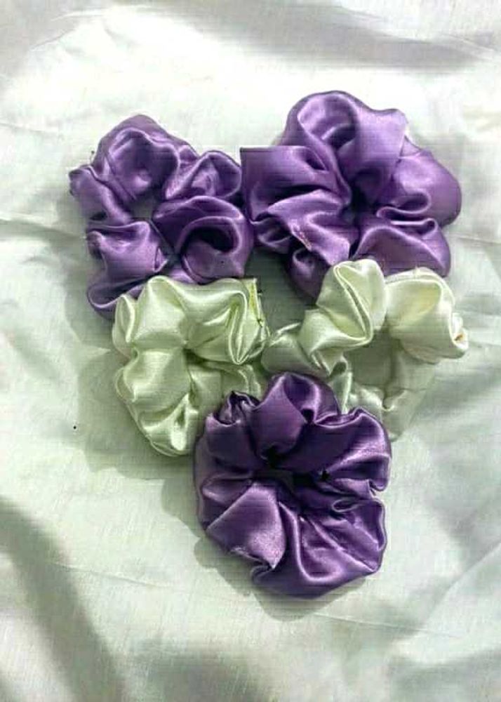 5 Hair Scrunchies