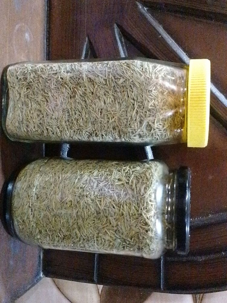 DRIED ROSEMARY LEAVES