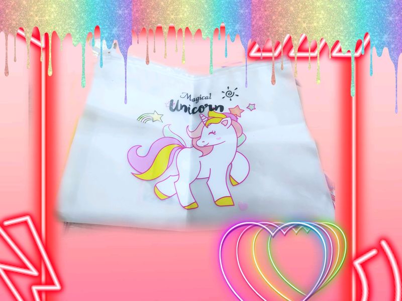 A Pauch With Having Unicorn 🦄 Print.