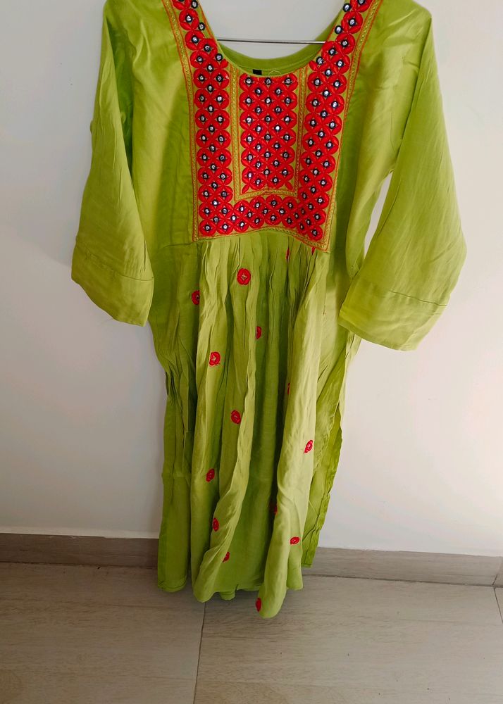 Nayra Cut Kurti