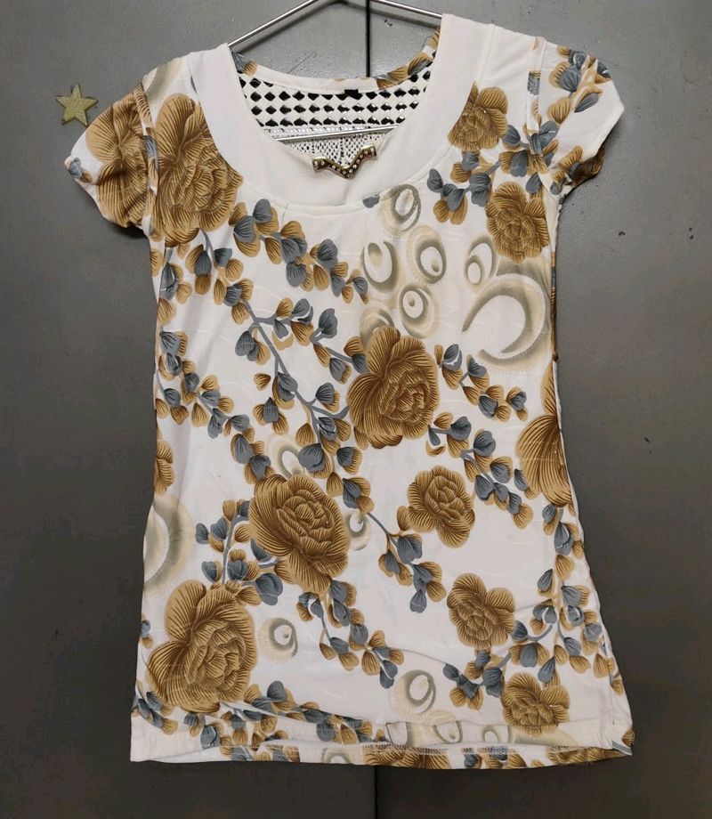 Cute White Floral Pattern Top For Women